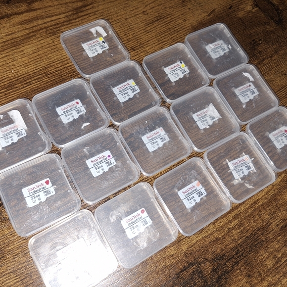 32G Sandisk Industril Micro SD - Picture 3 of 3